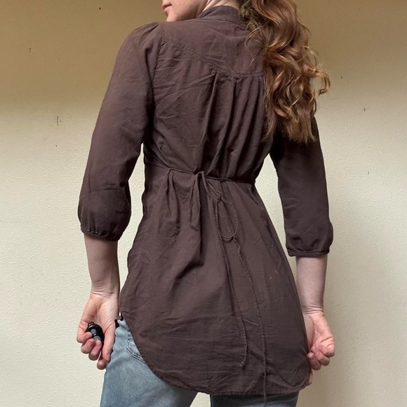 Anthropologie odille brown cotton blouse with tie waist - Picture 3 of 7
